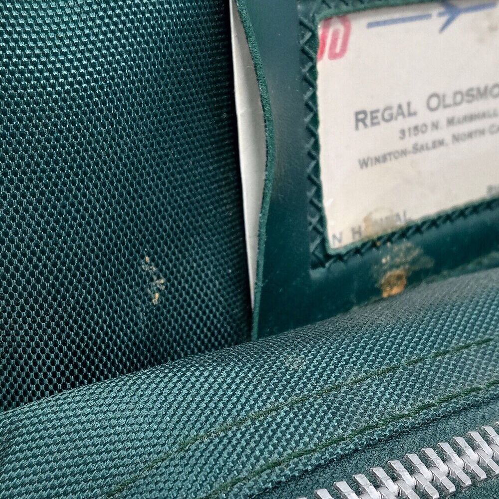 *READ* Vintage Oldsmobile Green Crossbody Side Shoulder Strap Travel Bag - Picture 15 of 16